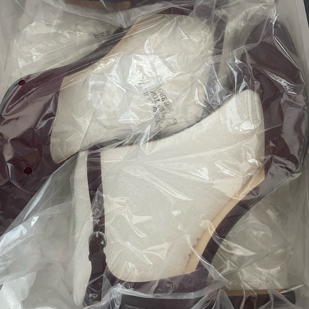 Nine West Burgendy suede heels - Picture 9 of 9